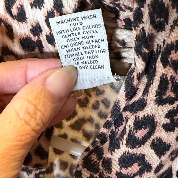 Carmen Marc Valvo Leopard Print Blouse - Picture 4 of 4